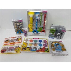 Sesame Street Wet N Wild Makeup Set Bundle LOT OF 8 - Brush, Sponge & Case LOOK